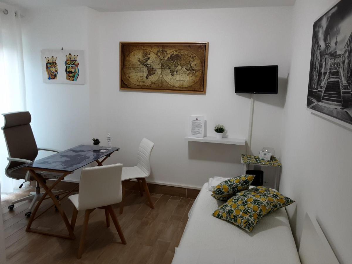La Camera Di Stella - Ai Normanni Hotel Palermo Buitenkant foto