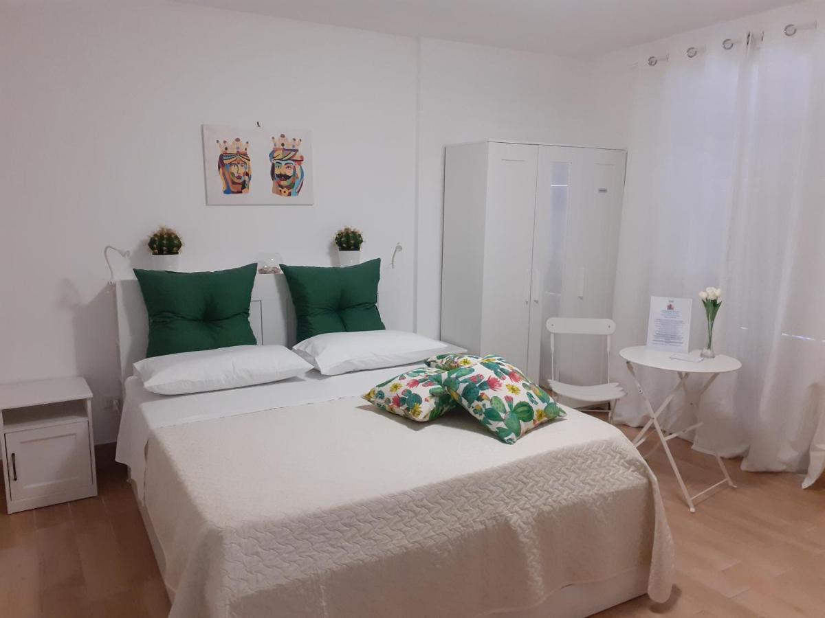 La Camera Di Stella - Ai Normanni Hotel Palermo Buitenkant foto